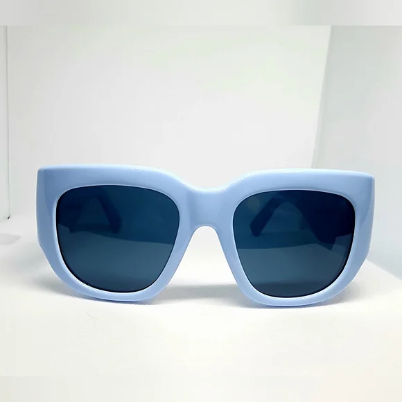 NEW AUTHENTIC Gucci GG1545S Blue Sunglasses With Case display picture 1